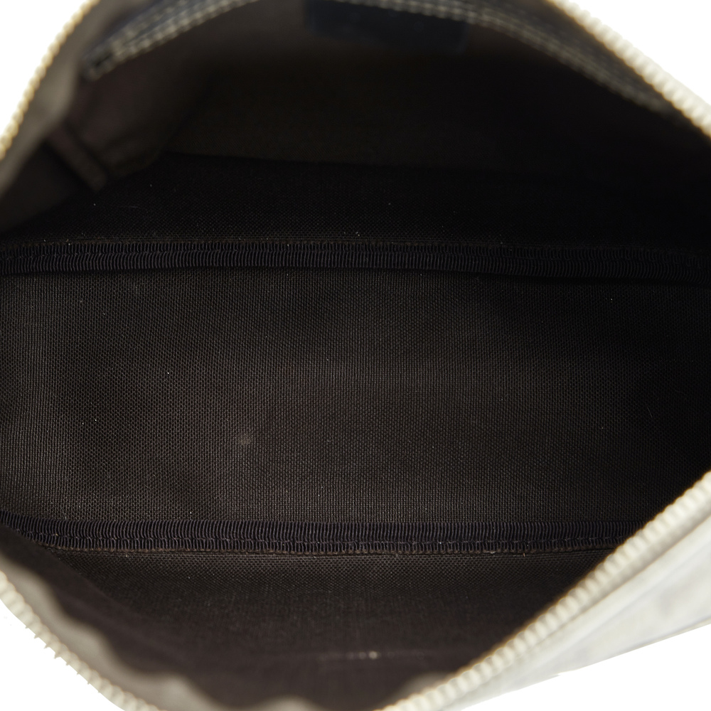 GUCCI GG Supreme Handbag - Picture 5 of 10